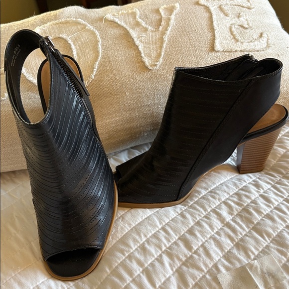 Black Peep-Toe Ankle Boots - Picture 1 of 1